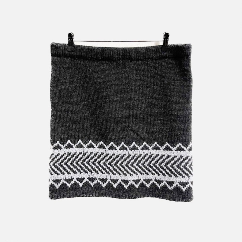Dee’s Loominary, hand knitted wool skirt.